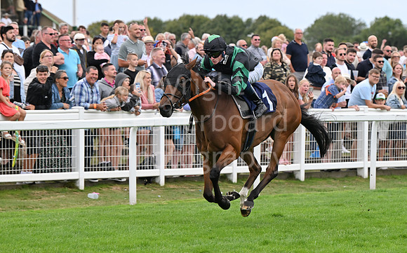 Gt_Yarm_25_Aug_Family_Raceday_2024-244