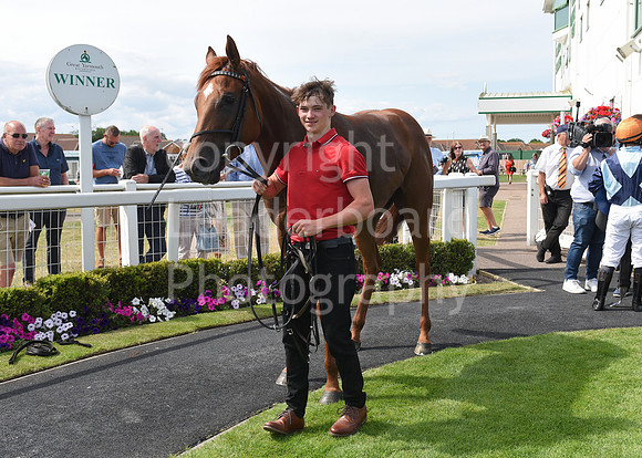 Gt_Yarm_Racing_3rd_July_Groom-3