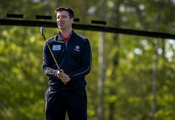 95_ENGLAND_GOLF_ACTION_2016