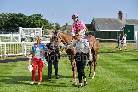 Great Yarmouth  Race Seven 11th Aug 2021 0537