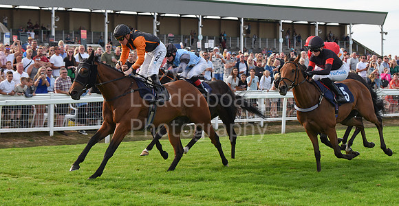 Gt_Yarm_Races_28_Aug_2022-219