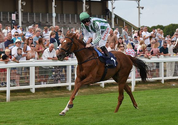 Gt_Yarm_21_Aug_2022-59