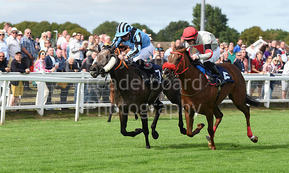 Gt_Yarm_Races_13_Sept8-37