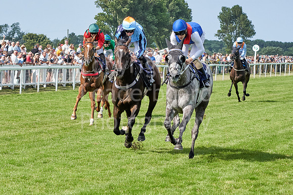 Great Yarmouth  Race Five 11th Aug 2021 0411