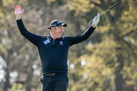 83_ENGLAND_GOLF_ACTION_2016