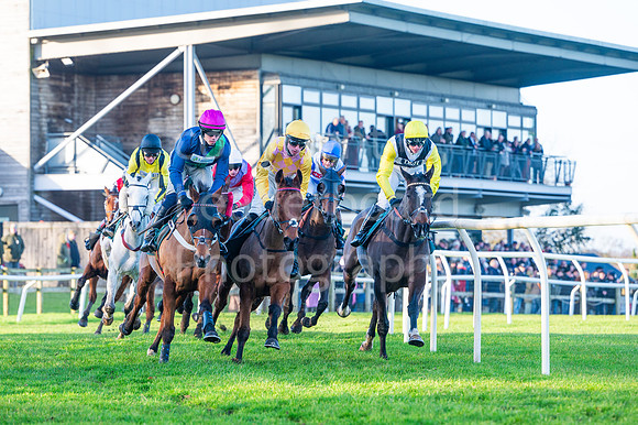 24IB_Fakenham_Races_December_120