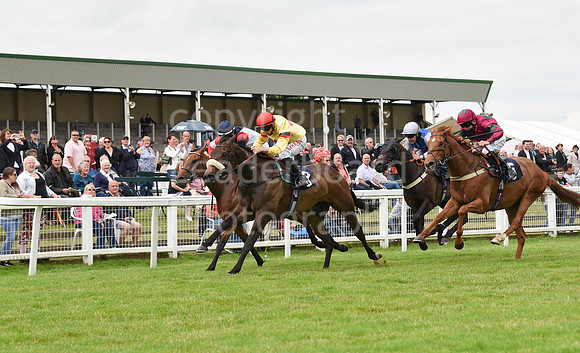 Gt_Yarm_Races_7th_July2021-29
