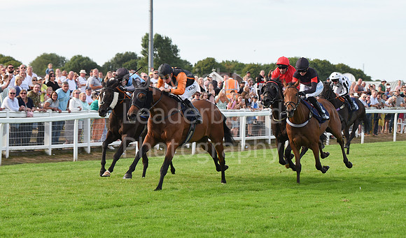 Gt_Yarm_Races_28_Aug_2022-217