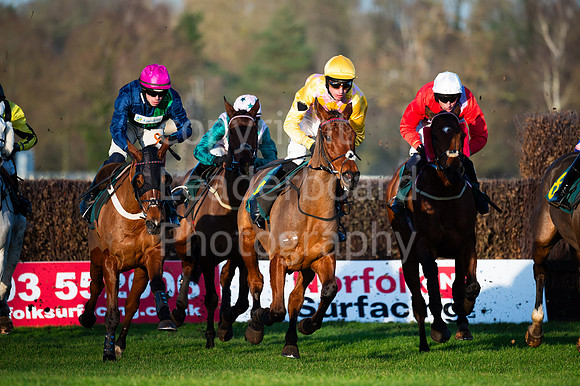 24IB_Fakenham_Races_December_128