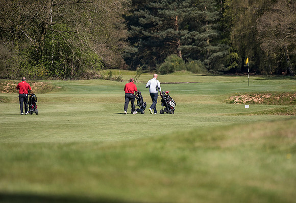 27_ENGLAND_GOLF_ACTION_2016