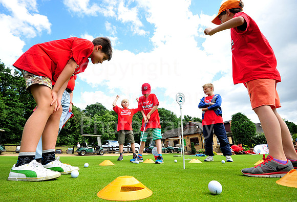 NB_114_HSBC_Golf_Foundation
