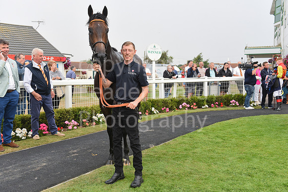 Gt_Yarm_19_Aug_Evening_Groom-4