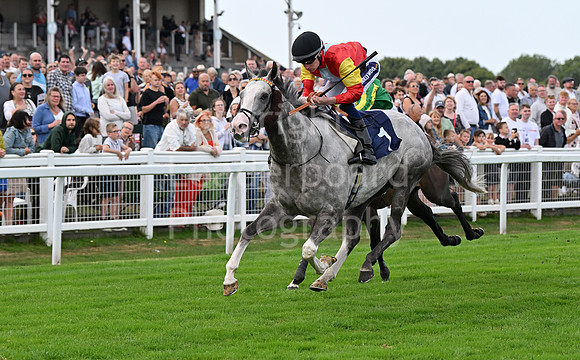Gt_Yarm_24_Aug_2025-101