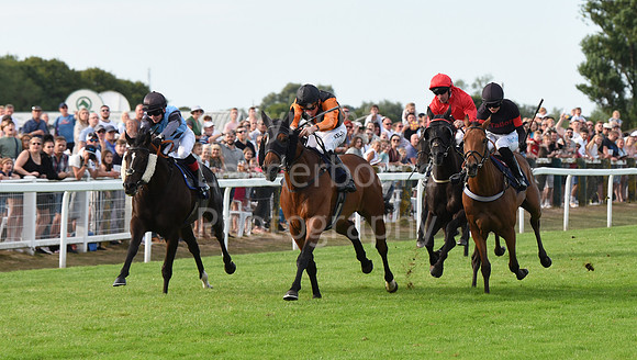 Gt_Yarm_Races_28_Aug_2022-216