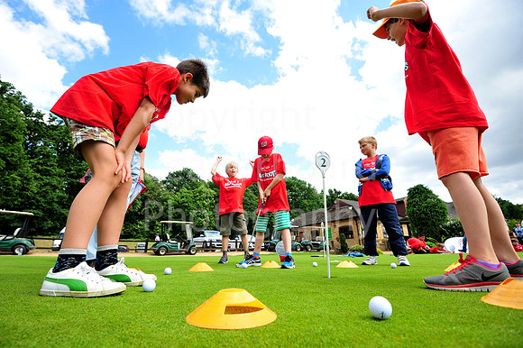 NB_113_HSBC_Golf_Foundation