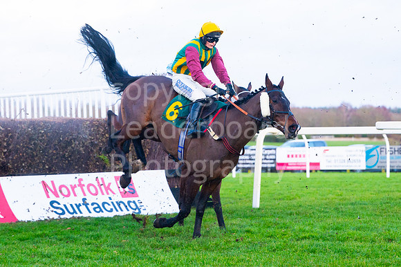 24IB_Fakenham_Races_December_189