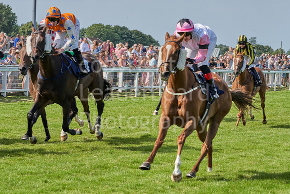 Great Yarmouth  Race Six 11th Aug 2021 0480