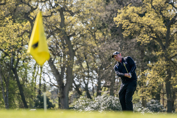 78_ENGLAND_GOLF_ACTION_2016