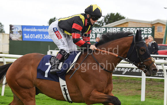 Gt_Yarmouth_Races_230Aug-77