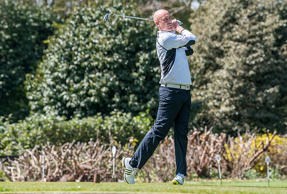 12_ENGLAND_GOLF_ACTION_2016