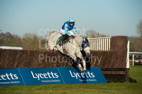 NB_044_Fakenham_Lycetts_Raceday